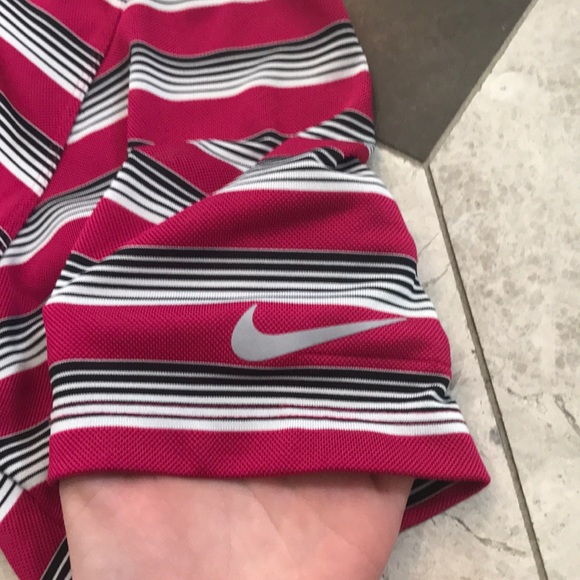 LIKE NEW Nike Golf Dri-Fit Polo - Picture 5 of 7